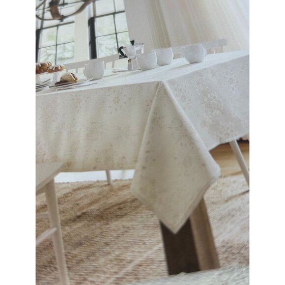 Threshold Oblong Tablecloth Snowflake Holiday Winter Christmas Cream Elegant - Picture 12 of 15